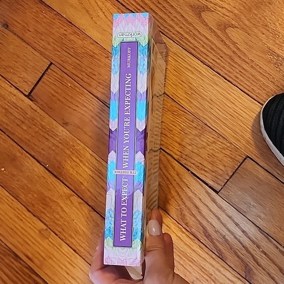 What to Expect when you are expecting.  5th edition. - Picture 4 of 5